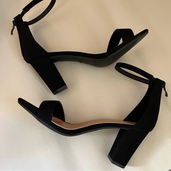 Top Moda Hannah Strappy Matte Black 3.25” Heels Chunky size 10 - Picture 6 of 10